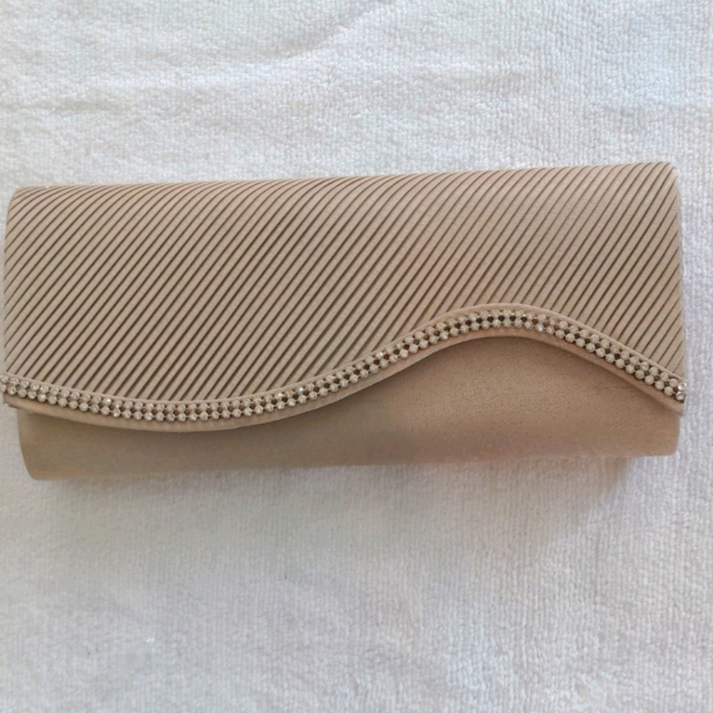Cream embellished purse